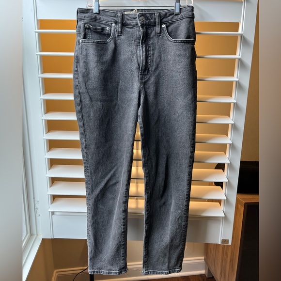 Madewell Curvy Perfect Vintage Jean - size 28 in black wash - Picture 2 of 5